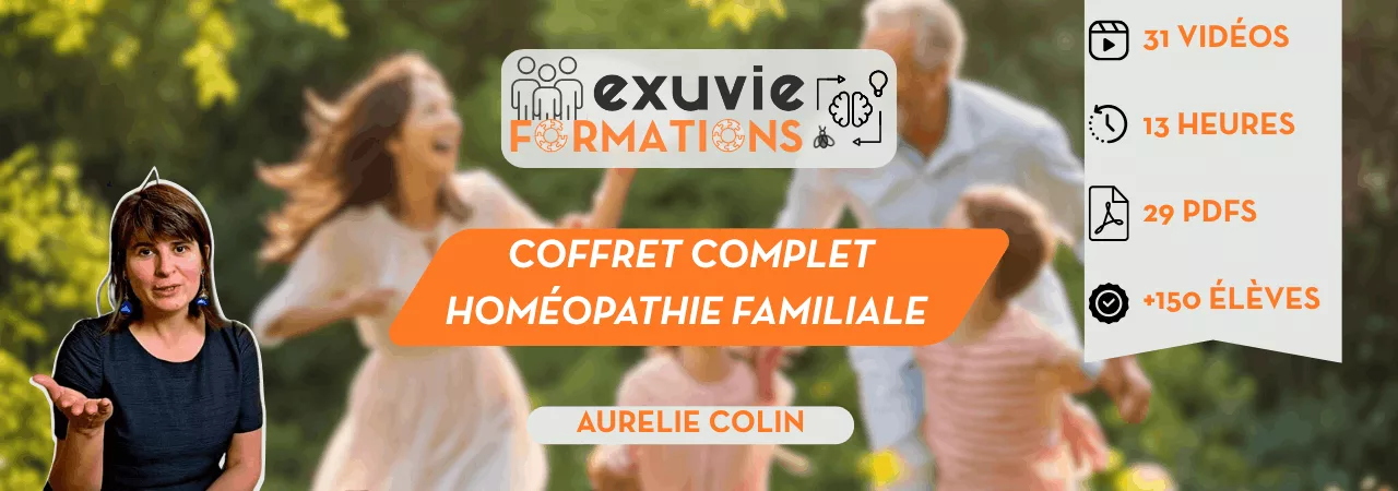 Bannière de la formation 'Coffret complet homéopathie familiale' par Aurelie COLIN pour Exuvie Formations. Le visuel inclut 31 vidéos, 13 heures de cours, 29 PDFs et mentionne plus de 150 élèves.